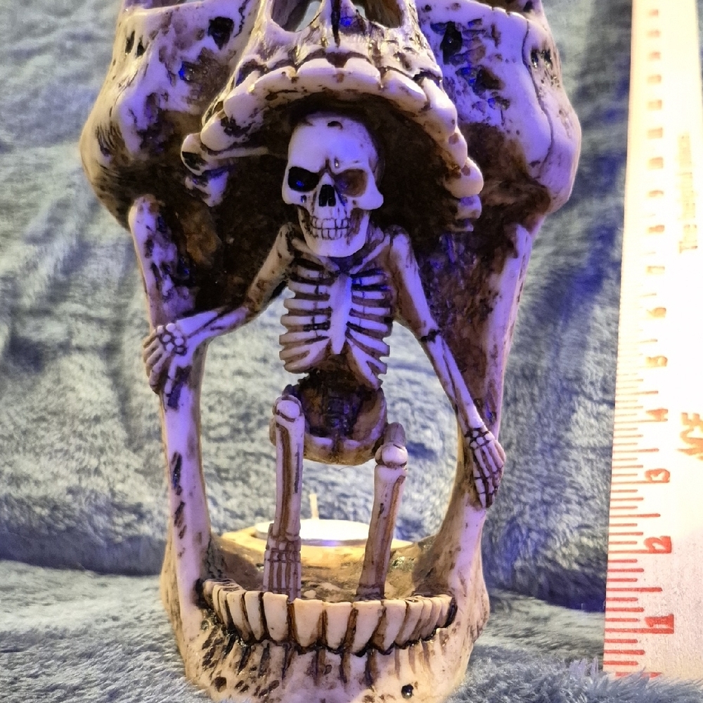 Cool Skeleton Skull Candle Holder